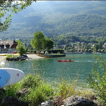 Holiday home Grande Maison Familiale Dans Le Massif Des Bauges *