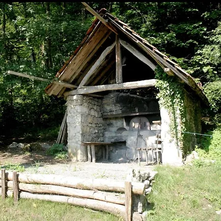 Grande Maison Familiale Dans Le Massif Des Bauges Holiday home